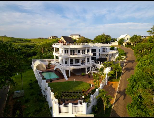 6 BEDROOM HOUSE FOR SALE IN SHEFFIELD BEACH